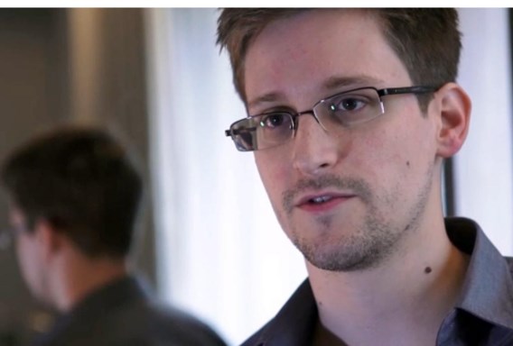 Een reconstructie van het verhaal van klokkenluider Edward Snowden  www.standaard.be/tijdlijn
