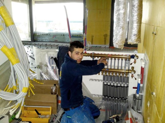 Navid Sharifi werkt al sinds 2011 als loodgieter voor het bedrijf Madelec uit Waregem.
