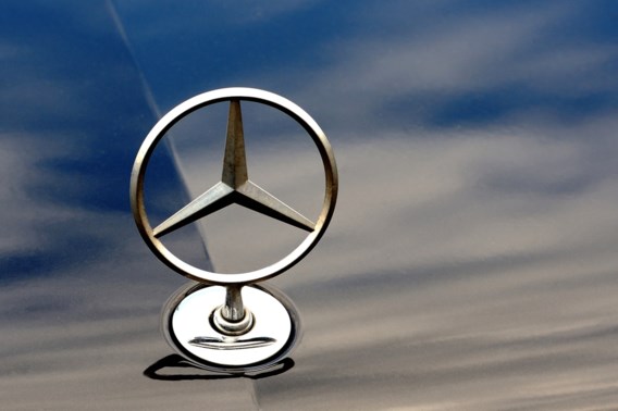 Frankrijk moet duimen leggen in Mercedes-rel 