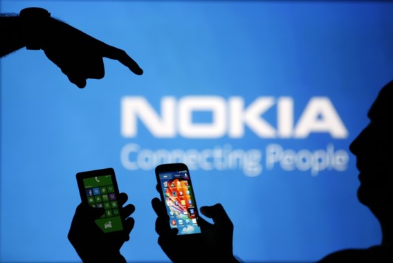 Microsoft neemt kernactiviteiten Nokia over