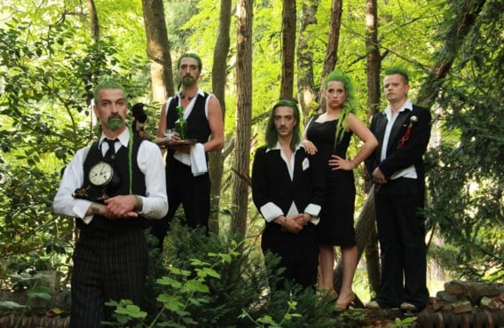 Jorunn Bauweraerts (Laïs) en Thomas de Smet (ex-Zita Swoon, links) slaan de handen in elkaar voor King Dalton.