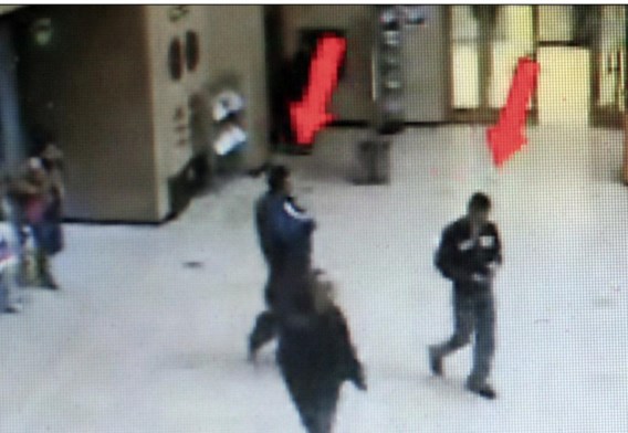 In enkele spraakmakende zaken kwam er een doorbraak in het onderzoek nadat de politie camerabeelden publiek had gemaakt. Het zinloos geweld in Eindhoven (midden) en de moord op Joe Van Holsbeeck (onder) waren precedenten voor de zaak in Aalst (boven).