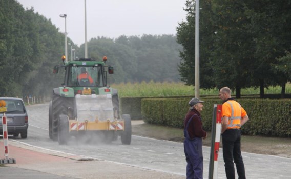 Gistermiddag werd het beton al stukgeslagen.
