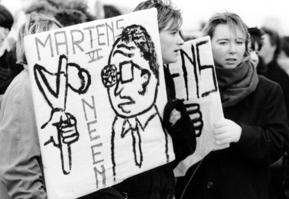 Protest tegen het beleid van Martens.
