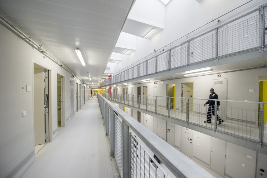 Zo ziet de langverwachte nieuwe Belgische gevangenis eruit - De Standaard