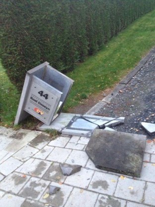 Mailbox Kamerlid Deseyn nu ook letterlijk gekraakt