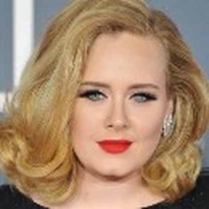 Adele slaat contract van 14,4 miljoen af