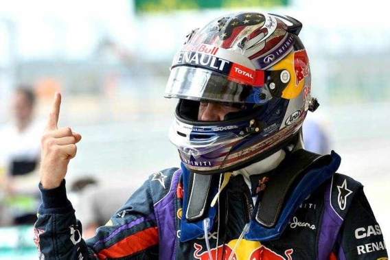 Vettel autoritair naar recordzege in Austin