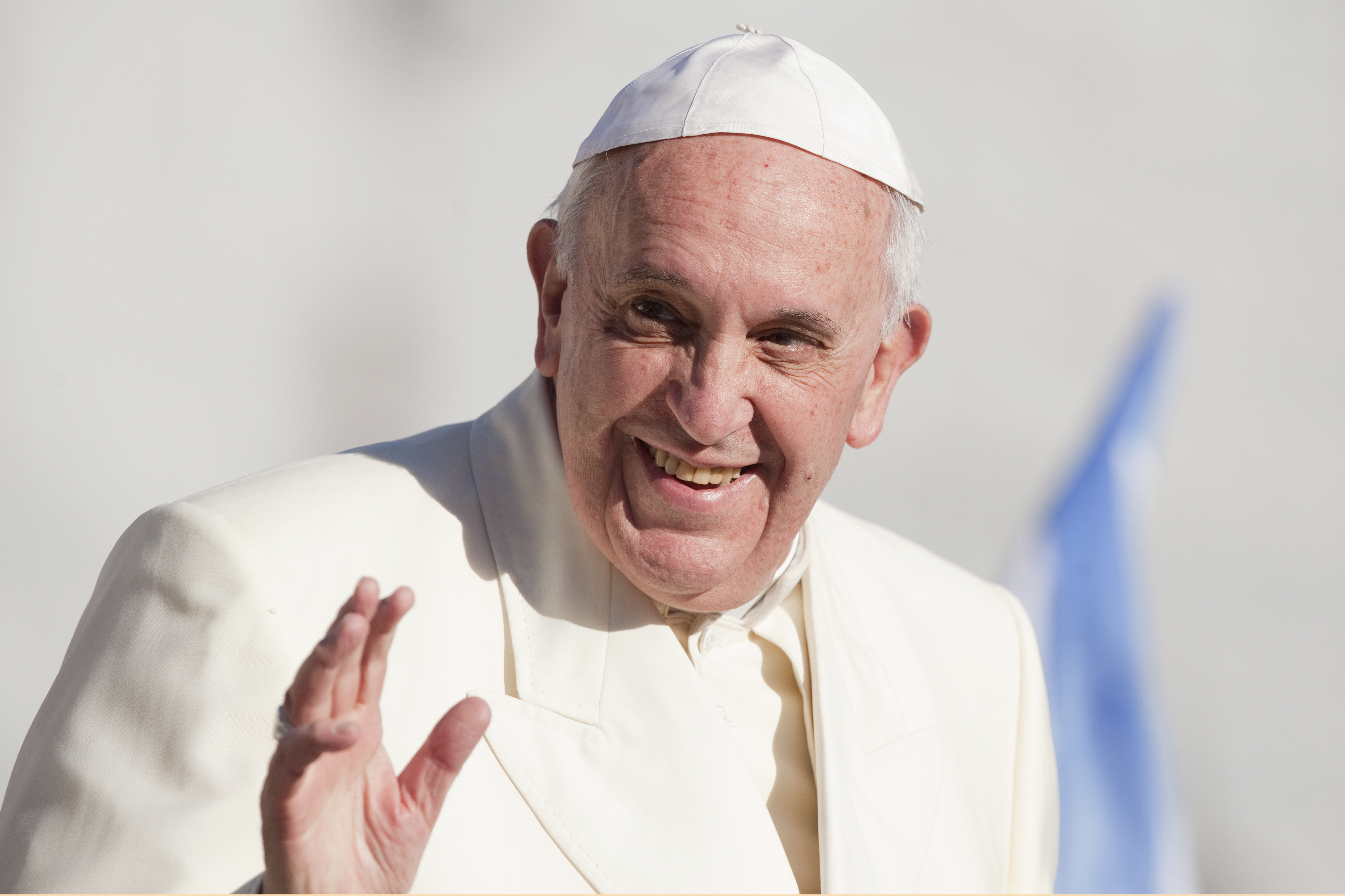 Paus Franciscus uitgeroepen tot best geklede man van 2013 - De Standaard