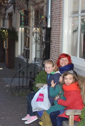 Tanja Goossens en haar nichtjes houden van Hulst.