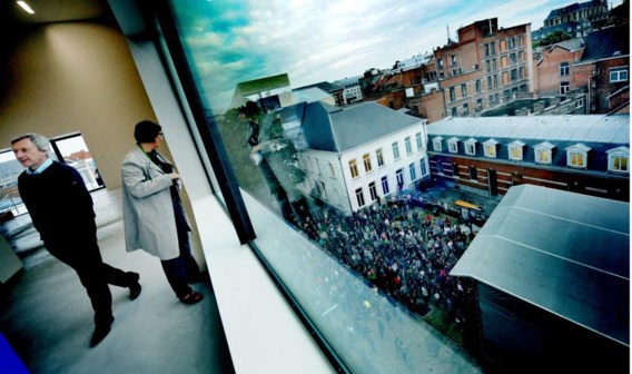 In museum M palmt het festival M-idzomer het binnenplein in. Het museum heeft zelfs een voltijdse evenementenmedewerker.