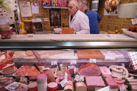 Volgens de Hoge Gezondheidsraad is charcuterie ‘zo veel mogelijk te mijden’. Te veel rood vlees eten, kan tot darmkanker leiden.