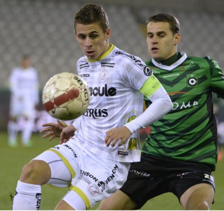 Thorgan Hazard (l.) nam even voor het uur met een gekruist schot alle spanning weg.