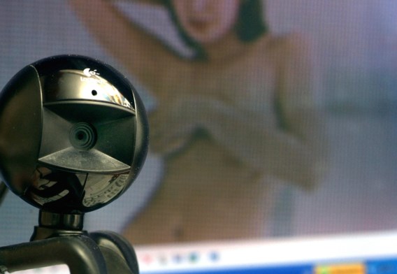 Politie waarschuwt: ‘Plak je webcam af’