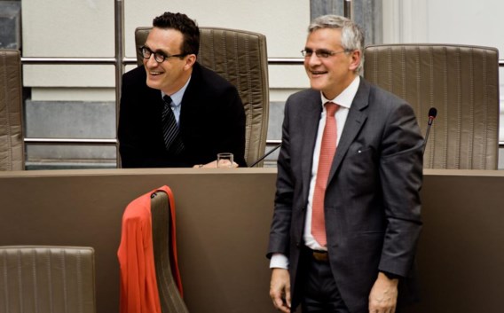 Peeters met achter hem de huidige minister van Onderwijs, Pascal Smet (archieffoto)