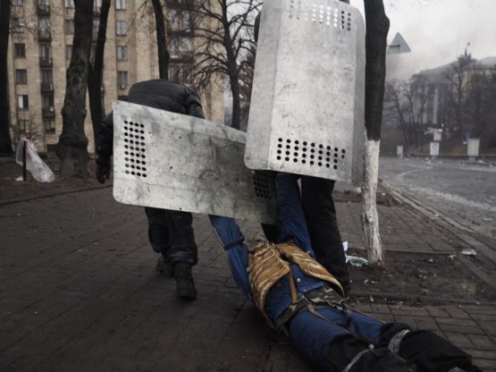 Volgens de krant Kyiv Post vielen er gisteren minstens 42 doden, de meeste door politiekogels.