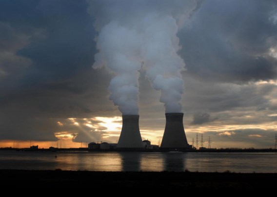In 2015 wordt Electrabel, een dochter van GDF Suez, geconfronteerd met de sluiting van de kernreactoren Doel I en Doel II.