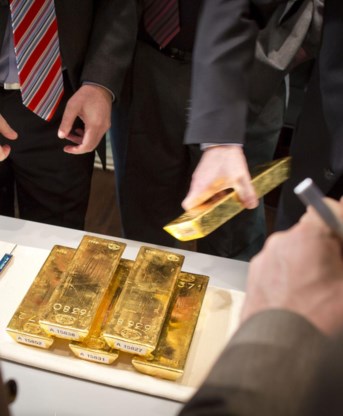 De mogelijke manipulatie van de goudprijzen baart analisten en economen zorgen.