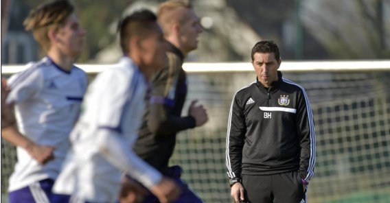 Besnik Hasi: ‘Trainer worden van Anderlecht is een droom, zelfs in deze moeilijke situatie.’