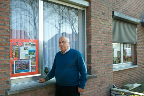 Domenico Parisi bij zijn ‘privémuseum’.