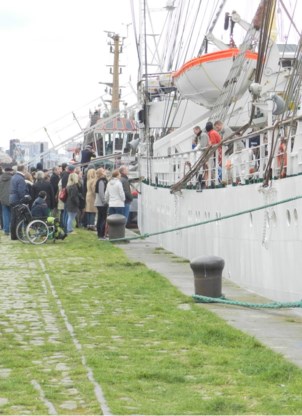 Bijna 120 studenten van de Hogere Zeevaartschool scheepten in.