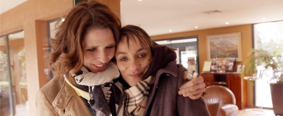 Francesca Vanthielen zoekt en vindt de biologische moeder van Ninette in ‘Vind mijn familie’: emo-tv die aan uw tranen trekt.