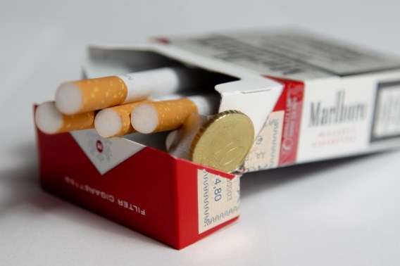 Megasmokkel van sigaretten blootgelegd 