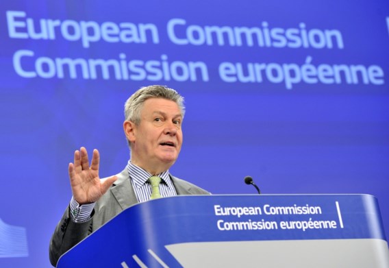 De Gucht blijft, collega’s zetten stap terug