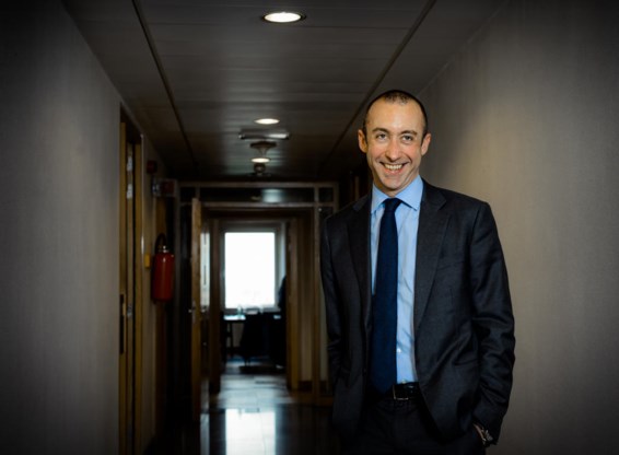 Of Olivier Henin er nog eens vijf jaar bij doet als kabinetschef weet niemand. Zijn lot is zeer sterk verbonden aan dat van Reynders.