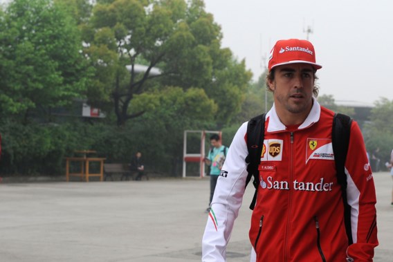 Fernando Alonso snelste tijdens eerste oefensessie GP van China