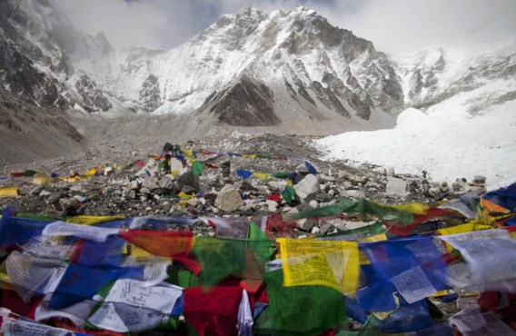 Al twaalf doden bij 'dodelijkste ongeval ooit' op Mount Everest
