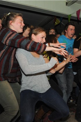 Feesten, dansen en live optredens.