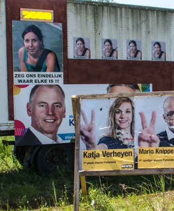 De N-VA staat voor de trailer, Open VLD kleefde op de trailer. Verkiezingspropaganda op een trailer die de aandacht moet vestigen op de zaak van de verdwenen Elke Wevers. Haar vader is daar boos over.