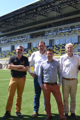 Deze West-tribune is het sluitstuk van het nieuwe stadion.