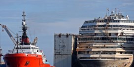 Costa Concordia begint aan laatste reis