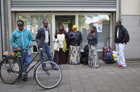 Nederland wist een tijdje geen blijf met de toevloed aan Eritreeërs. Deze mensen moesten op 31 mei hun tijdelijke opvangplaats verlaten.