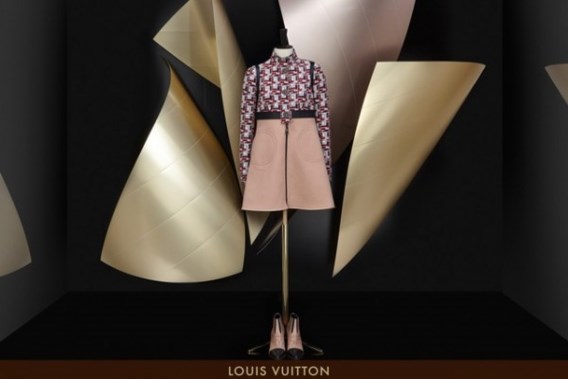 Guggenheim-architect ontwerpt etalages voor Louis Vuitton