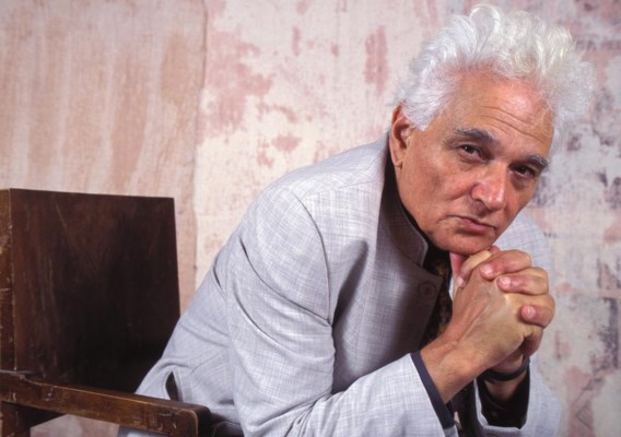 Jacques Derrida: hardnekkig lezer van wat er niet staat.