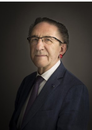 Willy Claes als vrouw