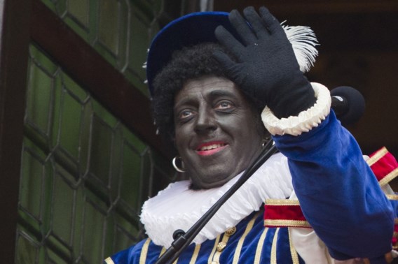Movement X overhandigt ingebrekestelling over Zwarte Piet in Antwerpen