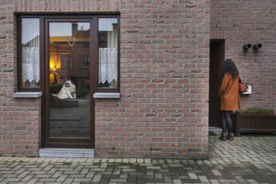Die man vrijwillig in de gaten houden? De bewoners van het Jules Klockplein zien het zichzelf nog niet meteen doen. ‘Nee, laat maar.’