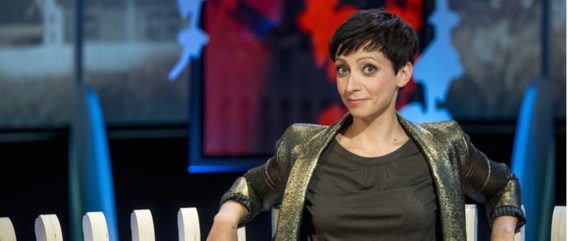 Na ‘De Kruitfabriek’ presenteert Sofie Lemaire nu ‘Bloot en speren’, maar ze verdient een veel beter programma. Derde keer, goede keer dan maar?