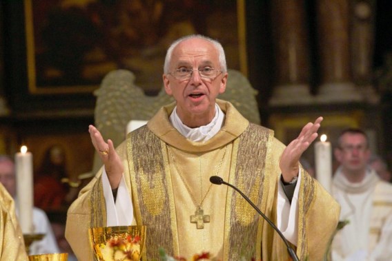Bisschop De Kesel roept omstreden priester terug uit Brazilië