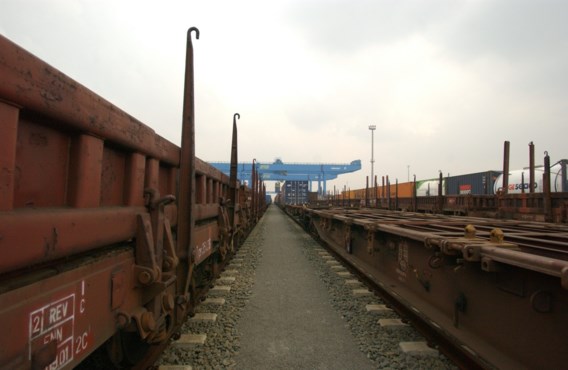 'Staking bij NMBS Logistics hindert Antwerpse haven'