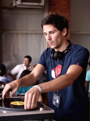 Liefdesverhaal met dj.