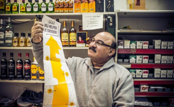 Murad Gohli was ooit een vooraanstaande advocaat aan de balie van Teheran, maar baat nu al 25 jaar een nachtwinkel uit in Berchem. ‘Ik ben trots op wat ik doe.’
