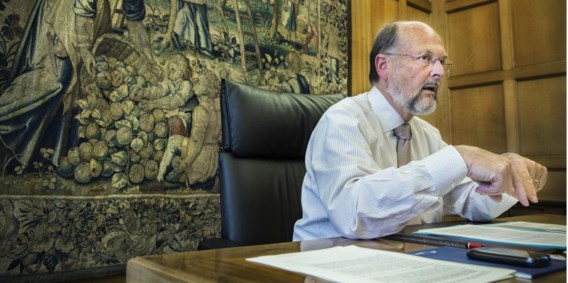 De beperktere groei is volgens Nationale Bankgouverneur Luc Coene vooral te verklaren door de moeilijke marktomstandigheden.