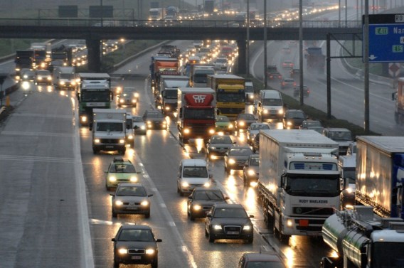 'Zwaarste ochtendspits van 2014 op Vlaamse snelwegen'