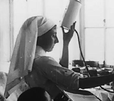 Verpleegster Jane De Launoy noteert in haar dagboek de opgemerkte aanwezigheid van Arabische ruiters aan de Belgische kust.
