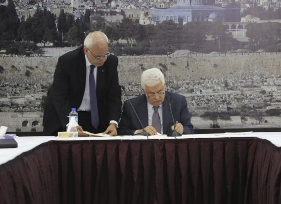 Abbas bij de ondertekening van de verdragen gisteren in Ramallah. 
